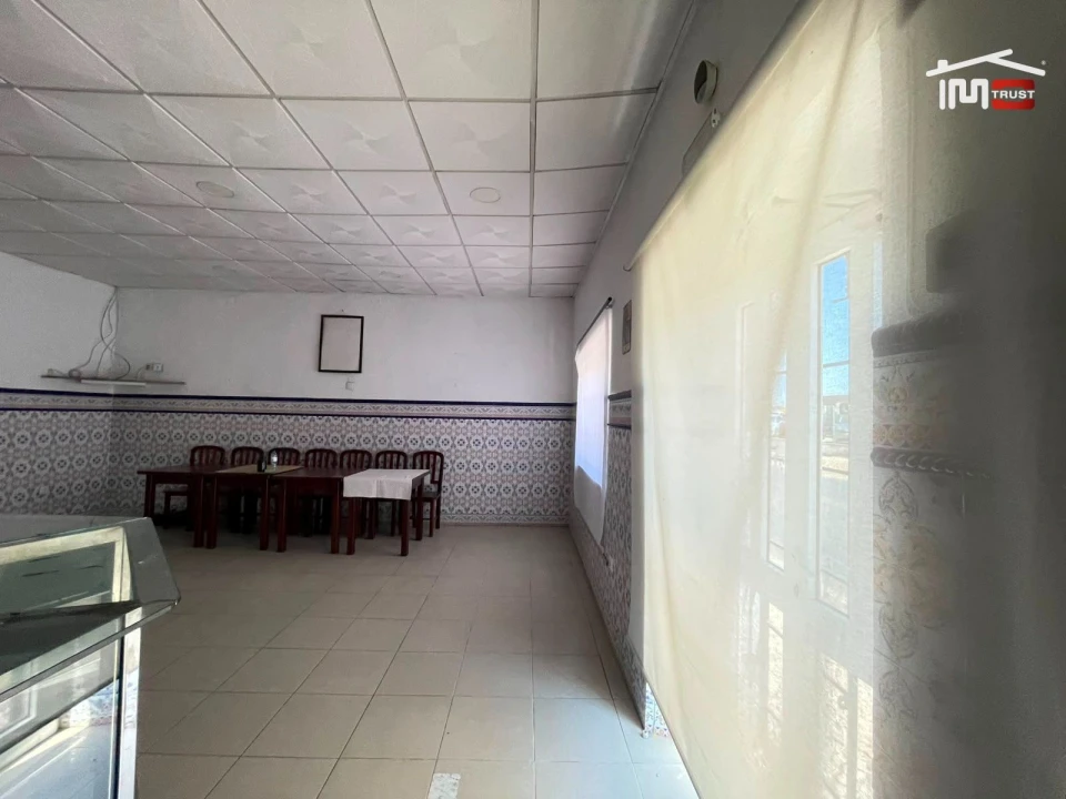 Loja para Venda em Sarilhos Grandes Foto 36