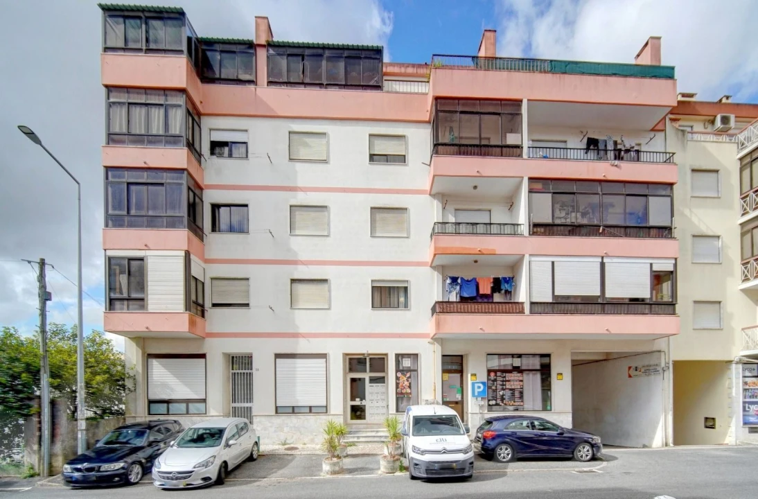 Apartamento T3 para Venda em Rio de Mouro Foto 10
