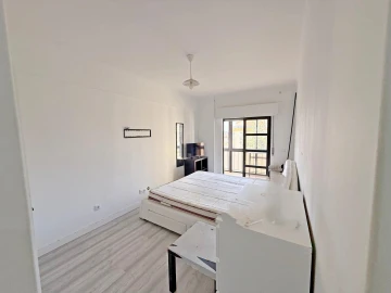 Apartamento T3 para Venda em Algueirão-Mem Martins