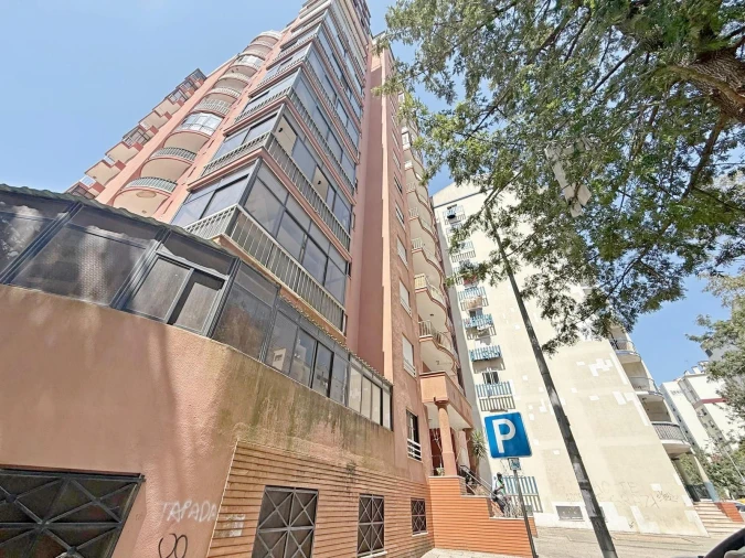 Apartamento T3 para Venda em Algueirão-Mem Martins Foto 6