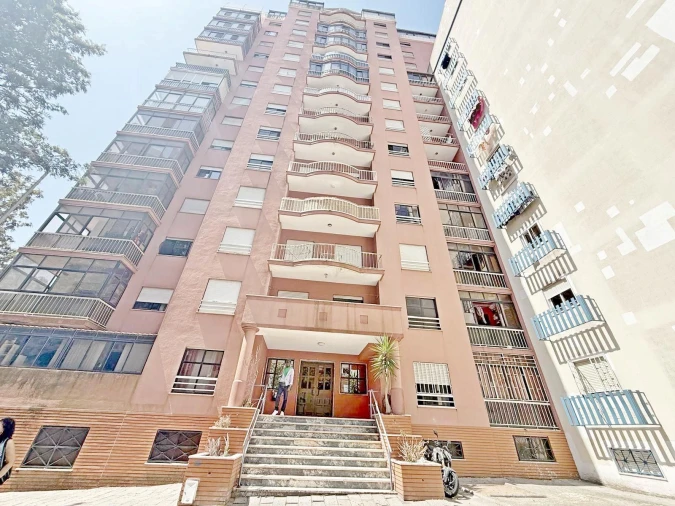 Apartamento T3 para Venda em Algueirão-Mem Martins Foto 8