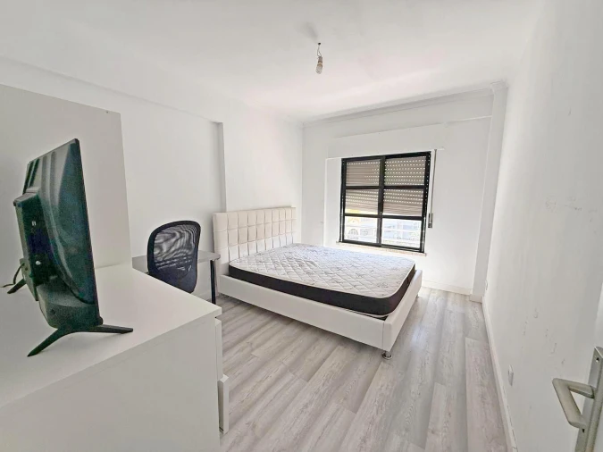 Apartamento T3 para Venda em Algueirão-Mem Martins Foto 12