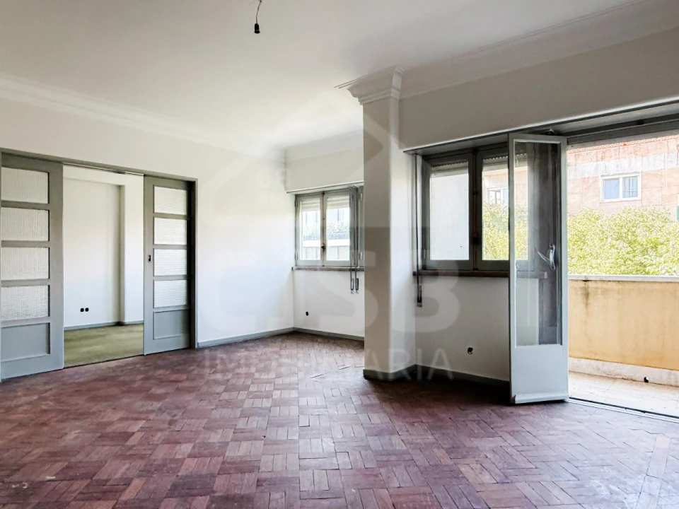 Apartamento T6 para Venda em Arroios Foto 2