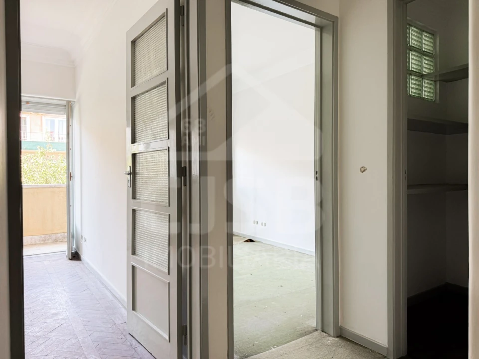 Apartamento T6 para Venda em Arroios Foto 30