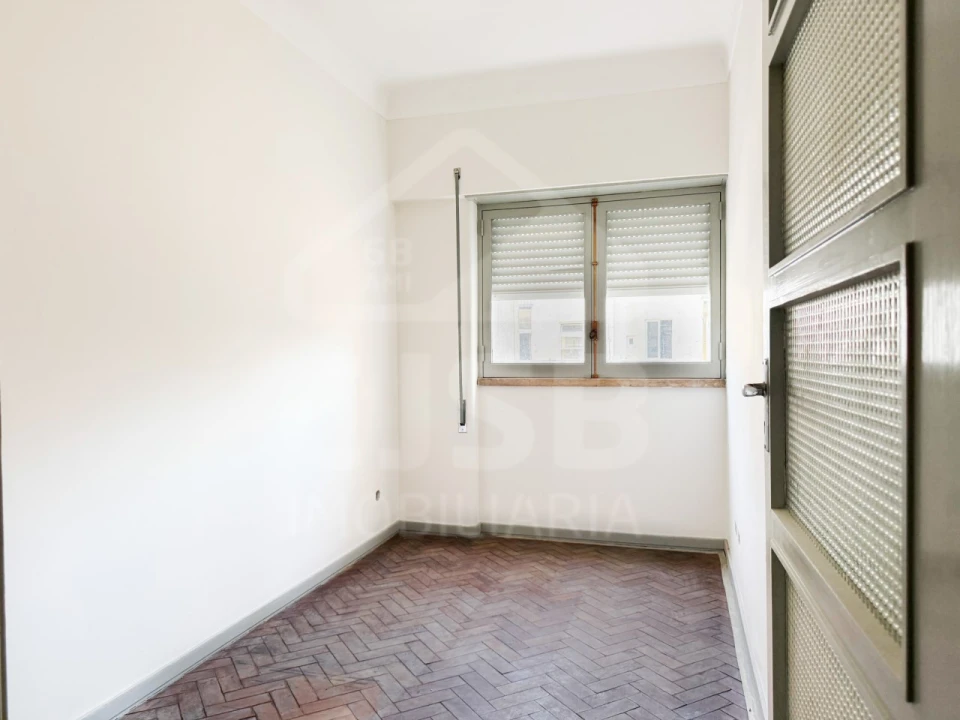 Apartamento T6 para Venda em Arroios Foto 11