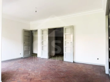 Apartamento T6 para Venda em Arroios