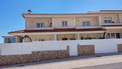 Moradia T3 para Venda em Tornada e Salir do Porto