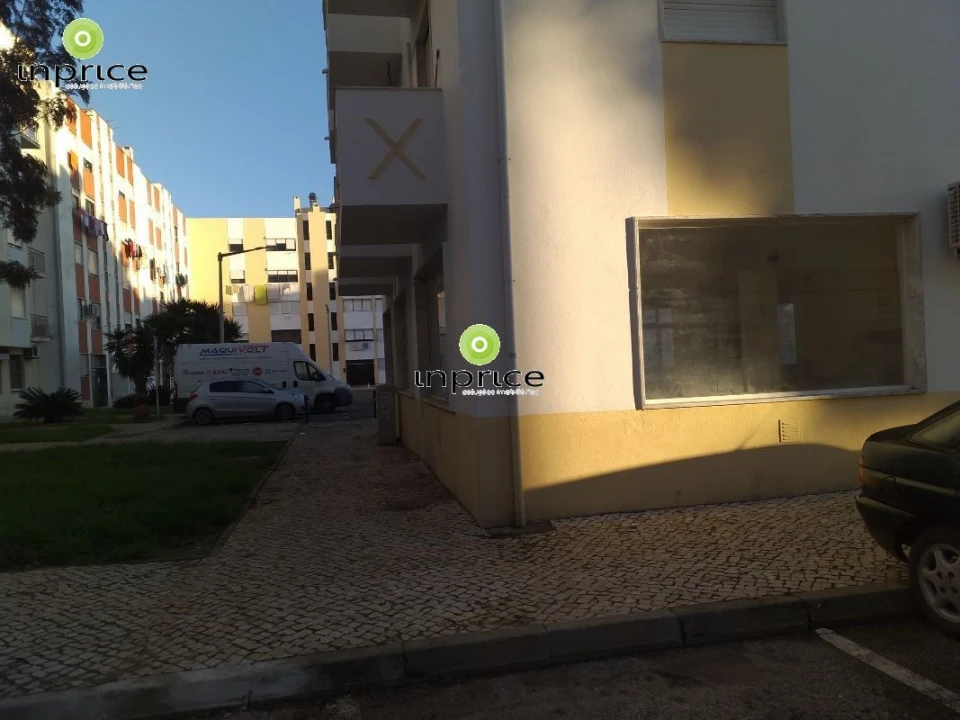 Loja para Venda em Carregado e Cadafais Foto 7