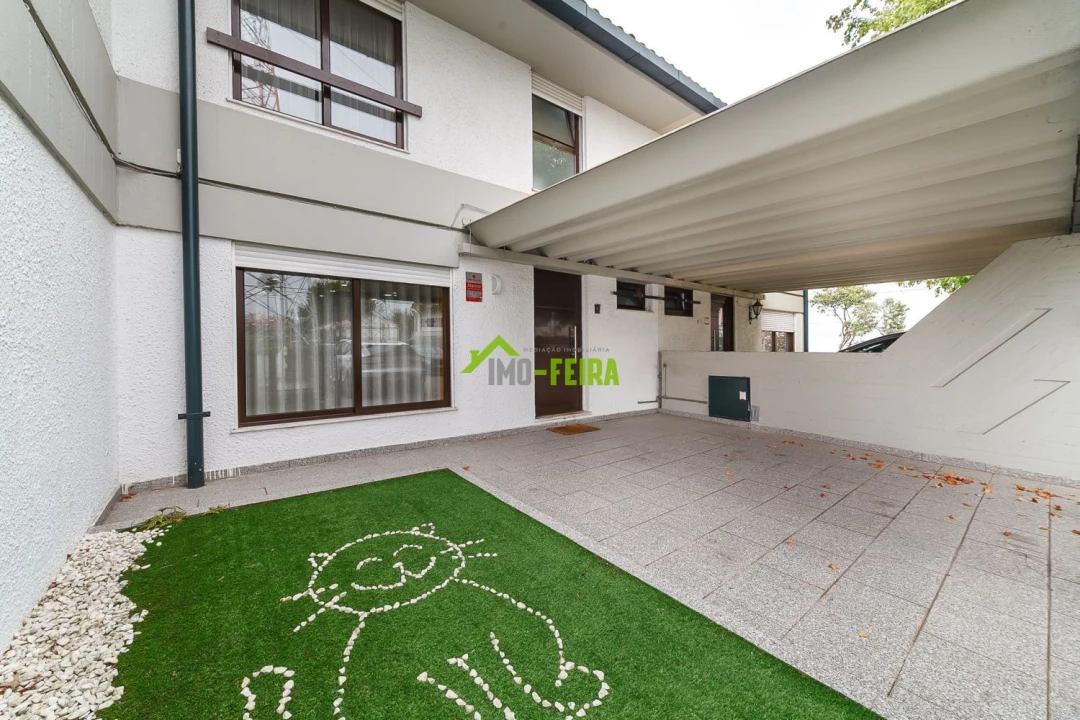 Moradia T3 para Venda em São Mamede de Infesta e Senhora da Hora Foto 38