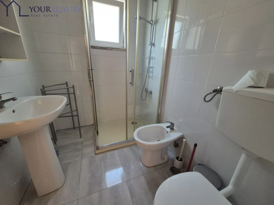 Apartamento T1 para Venda em Águas Livres Foto 11