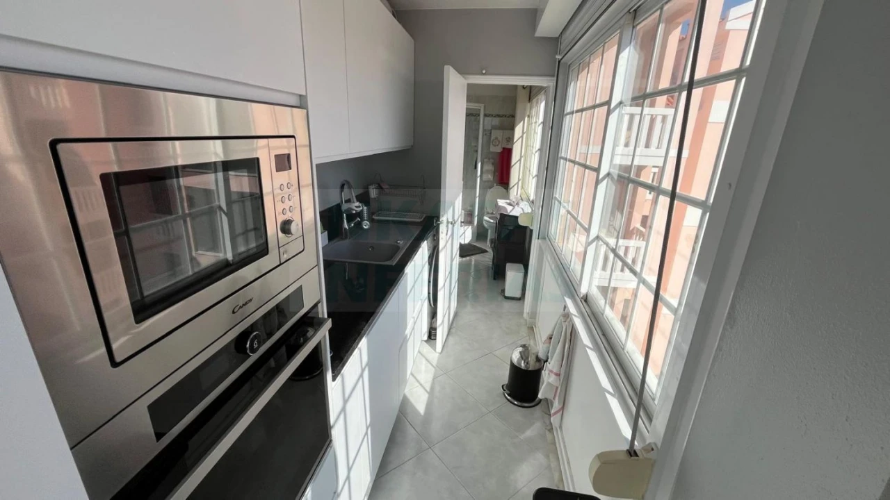 Apartamento T2 para Venda em Portimão Foto 12