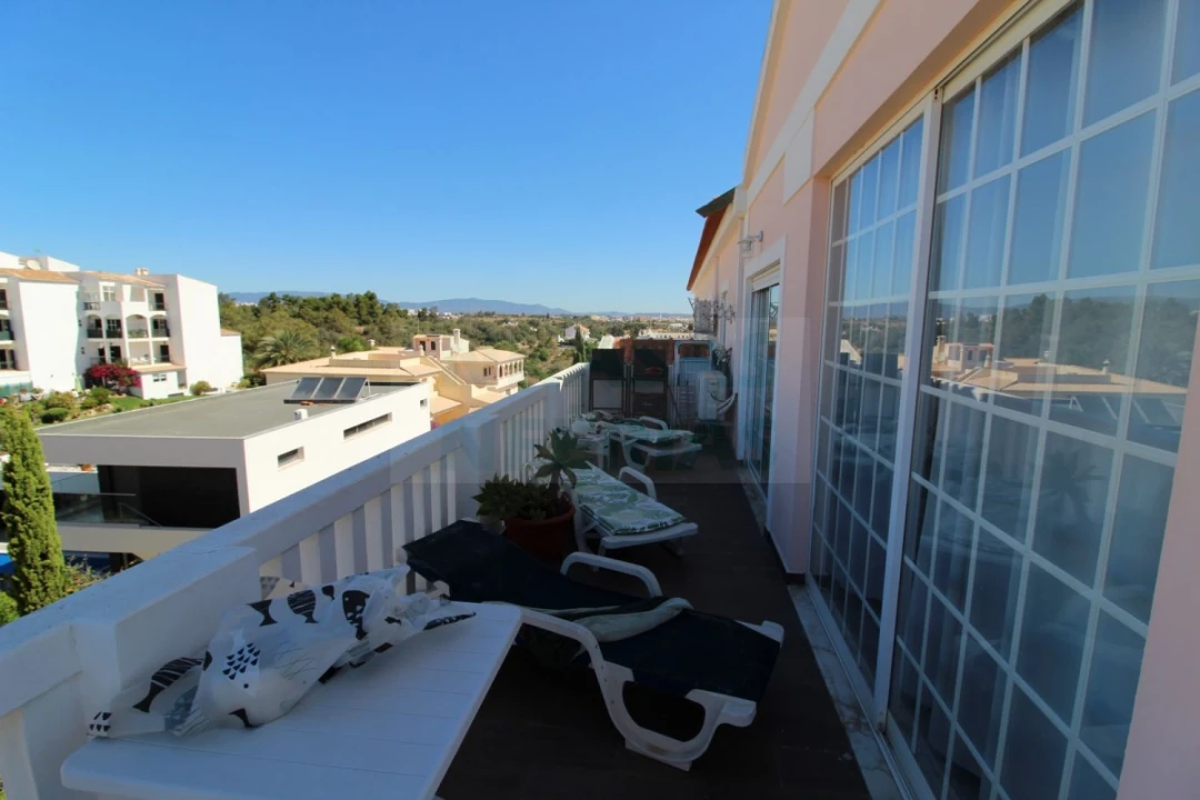 Apartamento T2 para Venda em Portimão Foto 10