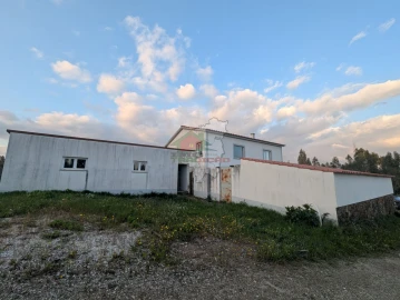 Moradia T3 para Venda em Pedrogão Grande