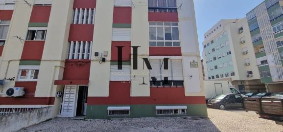 Apartamento T1 para Venda em Águas Livres