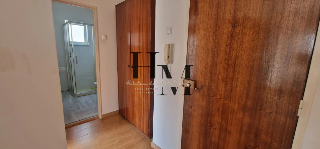 Apartamento T1 para Venda em Águas Livres Foto 16