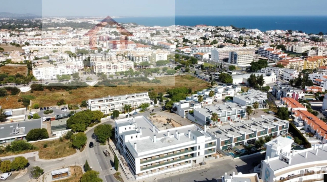 Apartamento T3 para Venda em Albufeira e Olhos de Água Foto 1