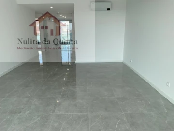 Apartamento T3 para Venda em Albufeira e Olhos de Água