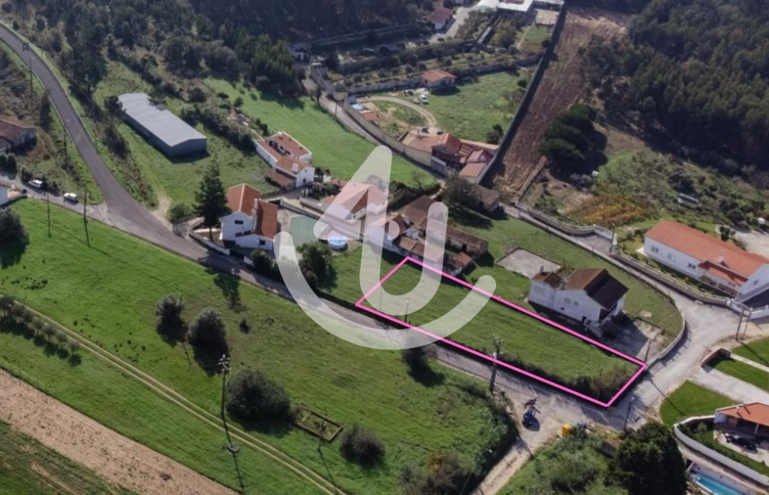 Terreno para Venda em Famalicão Foto 1