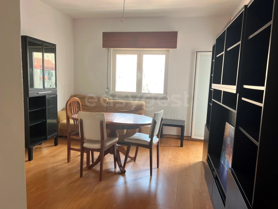 Apartamento T2 para Venda em Águas Livres Foto 3