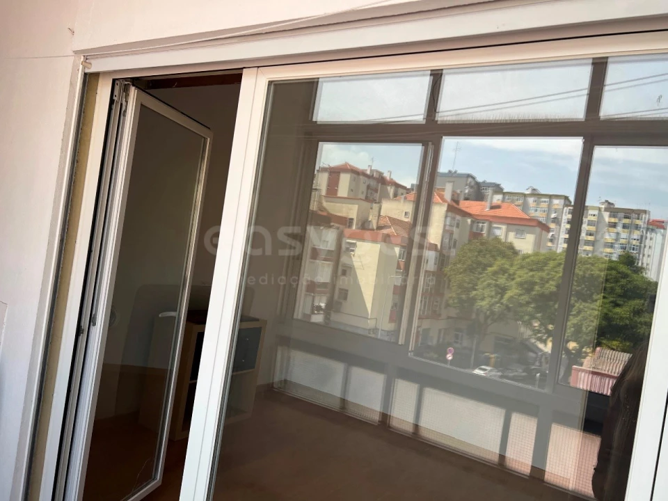 Apartamento T2 para Venda em Águas Livres Foto 4