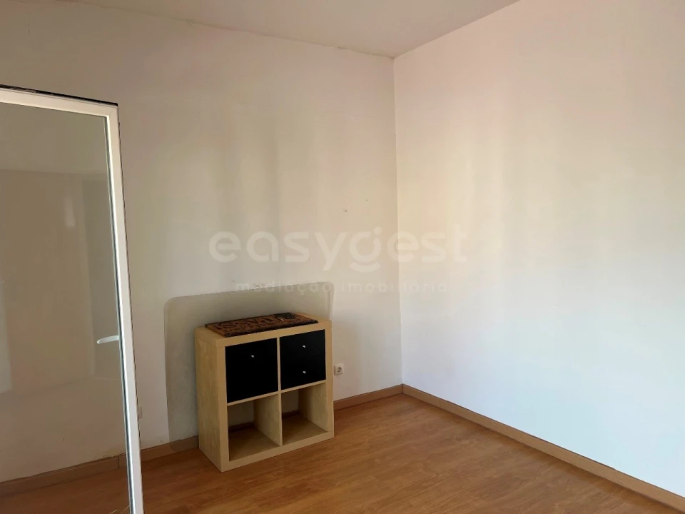 Apartamento T2 para Venda em Águas Livres Foto 17