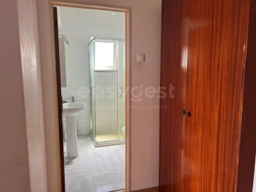 Apartamento T2 para Venda em Águas Livres