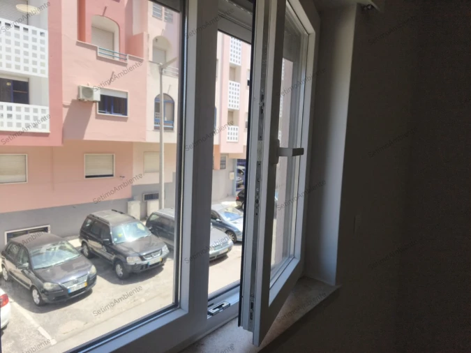Apartamento T2 para Venda em Corroios Foto 13
