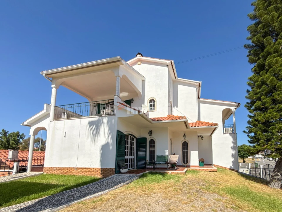 Moradia T4 para Venda em Nossa Sra de Fatima Foto 1