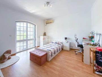 Moradia T4 para Venda em Nossa Sra de Fatima