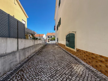 Moradia T4 para Venda em Nossa Sra de Fatima