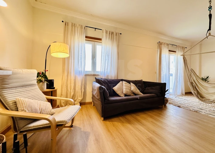 Apartamento T4 para Venda em São Domingos de Rana Foto 2