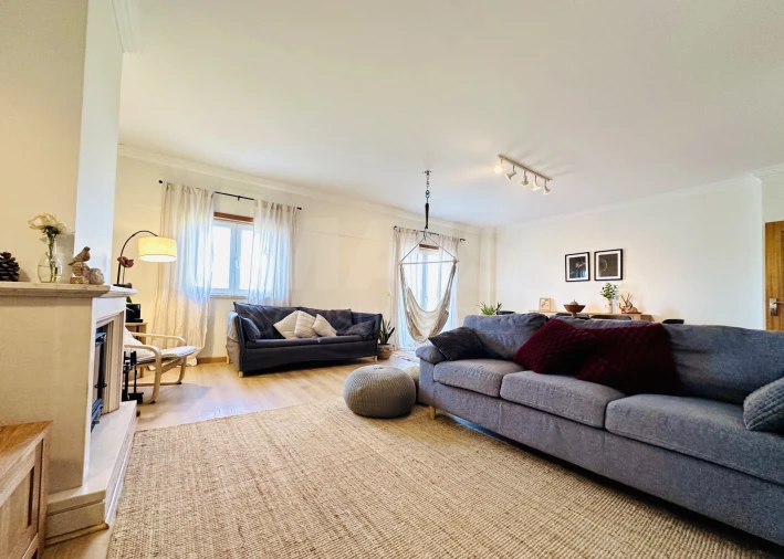 Apartamento T4 para Venda em São Domingos de Rana Foto 3