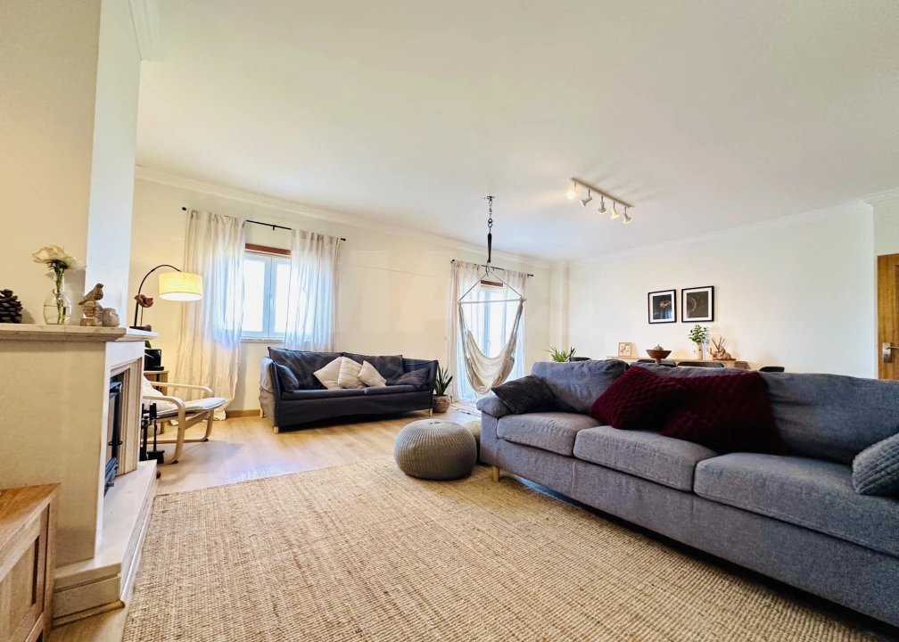 Apartamento T4 para Venda em São Domingos de Rana Foto 3