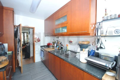 Apartamento T2 para Venda em Oeiras e São Julião da Barra, Paço de Arcos e Caxias
