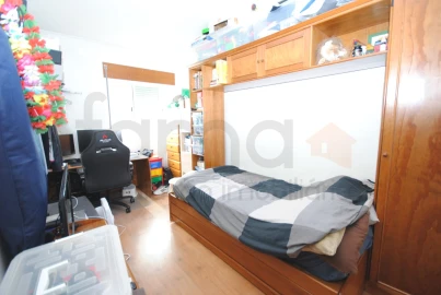 Apartamento T2 para Venda em Oeiras e São Julião da Barra, Paço de Arcos e Caxias