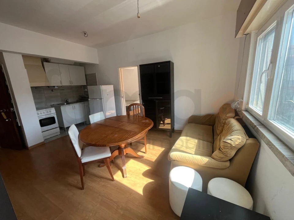 Apartamento T1 para Venda em Águas Livres Foto 1