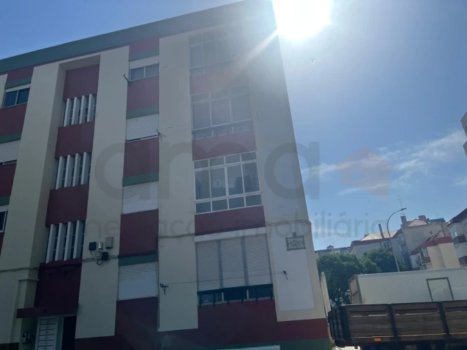 Apartamento T1 para Venda em Águas Livres Foto 11