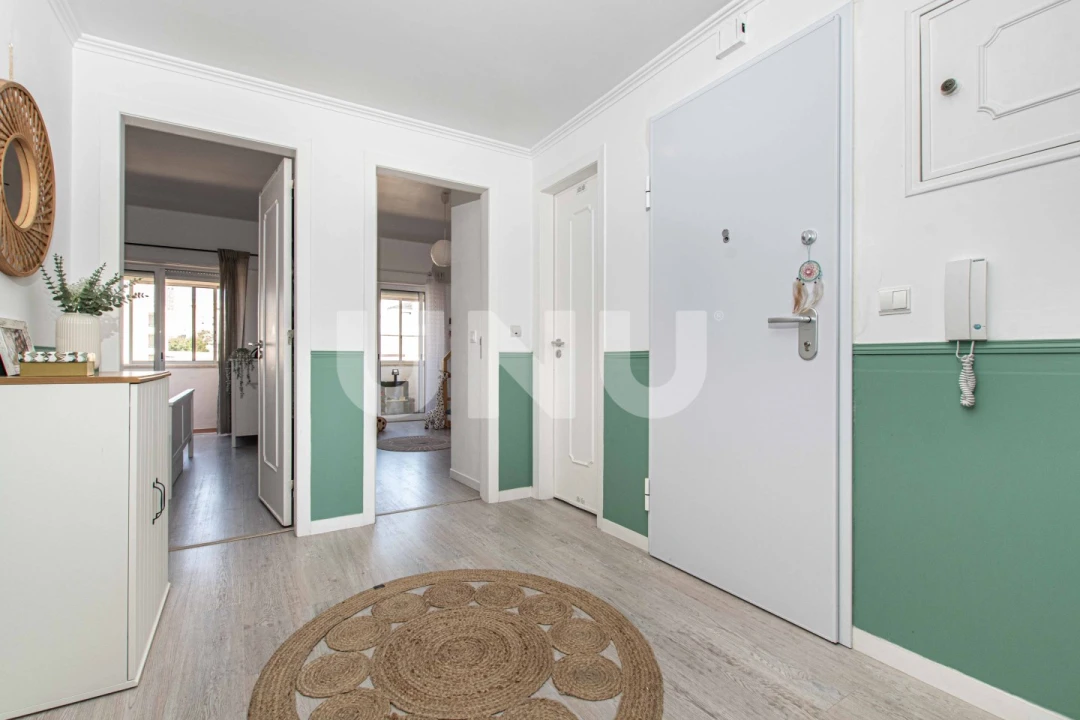 Apartamento T2 para Venda em Vialonga Foto 2