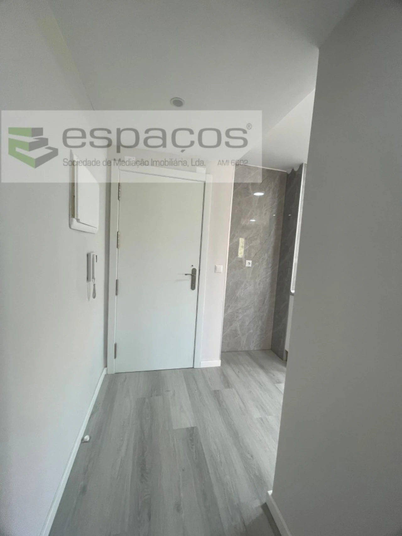 Apartamento T2 para Venda em Corroios Foto 12