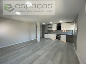 Apartamento T2 para Venda em Corroios