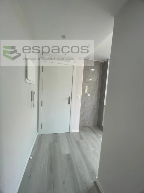 Apartamento T2 para Venda em Corroios