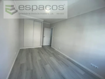 Apartamento T2 para Venda em Corroios