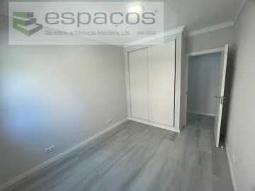 Apartamento T2 para Venda em Corroios