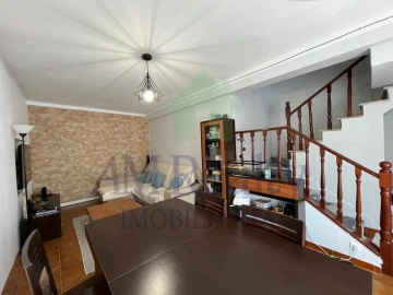 Moradia T2 para Venda em Atouguia da Baleia