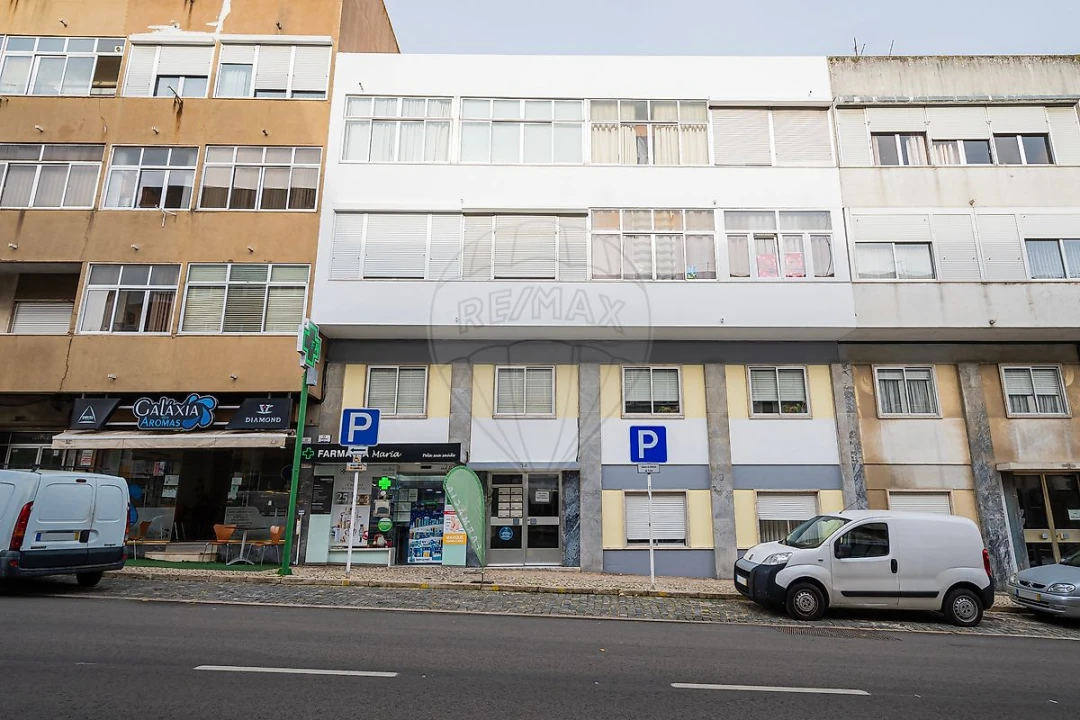 Apartamento T2 para Venda em Sacavém e Prior Velho Foto 16