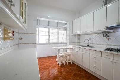 Apartamento T2 para Venda em Sacavém e Prior Velho