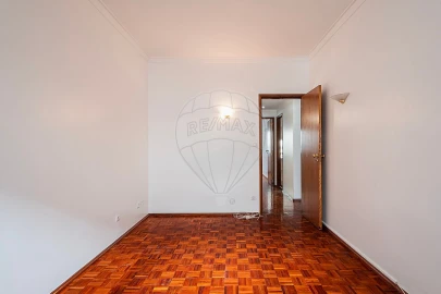 Apartamento T2 para Venda em Sacavém e Prior Velho