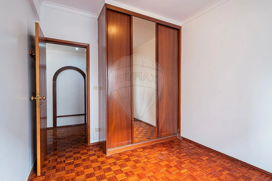 Apartamento T2 para Venda em Sacavém e Prior Velho Foto 5