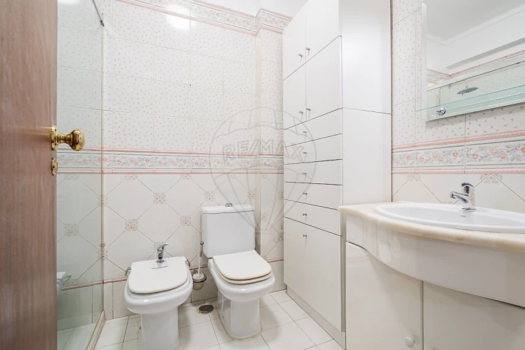 Apartamento T2 para Venda em Sacavém e Prior Velho Foto 11