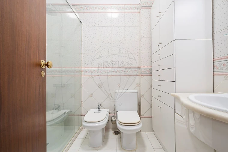Apartamento T2 para Venda em Sacavém e Prior Velho Foto 12
